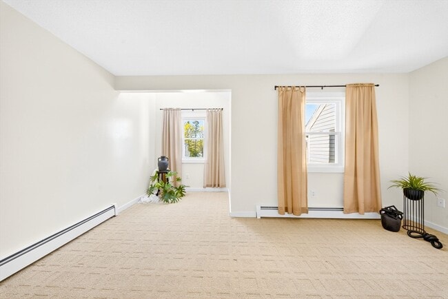 Building Photo - 82 Camelot Dr