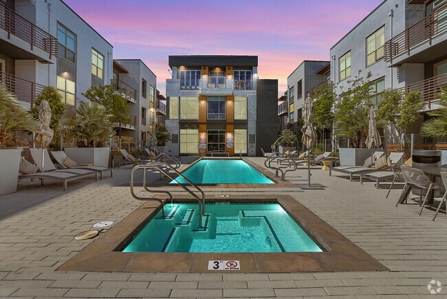 Building Photo - ROEN Menlo Park