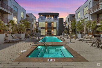 Building Photo - ROEN Menlo Park