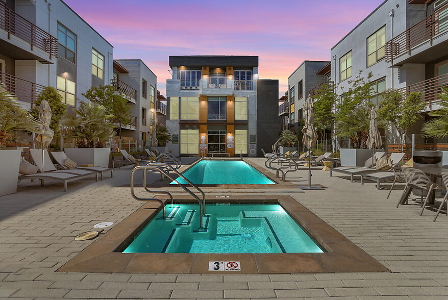 Primary Photo - ROEN Menlo Park
