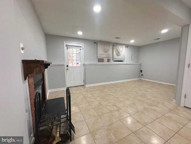 Building Photo - 14632 Stone Crossing Ct