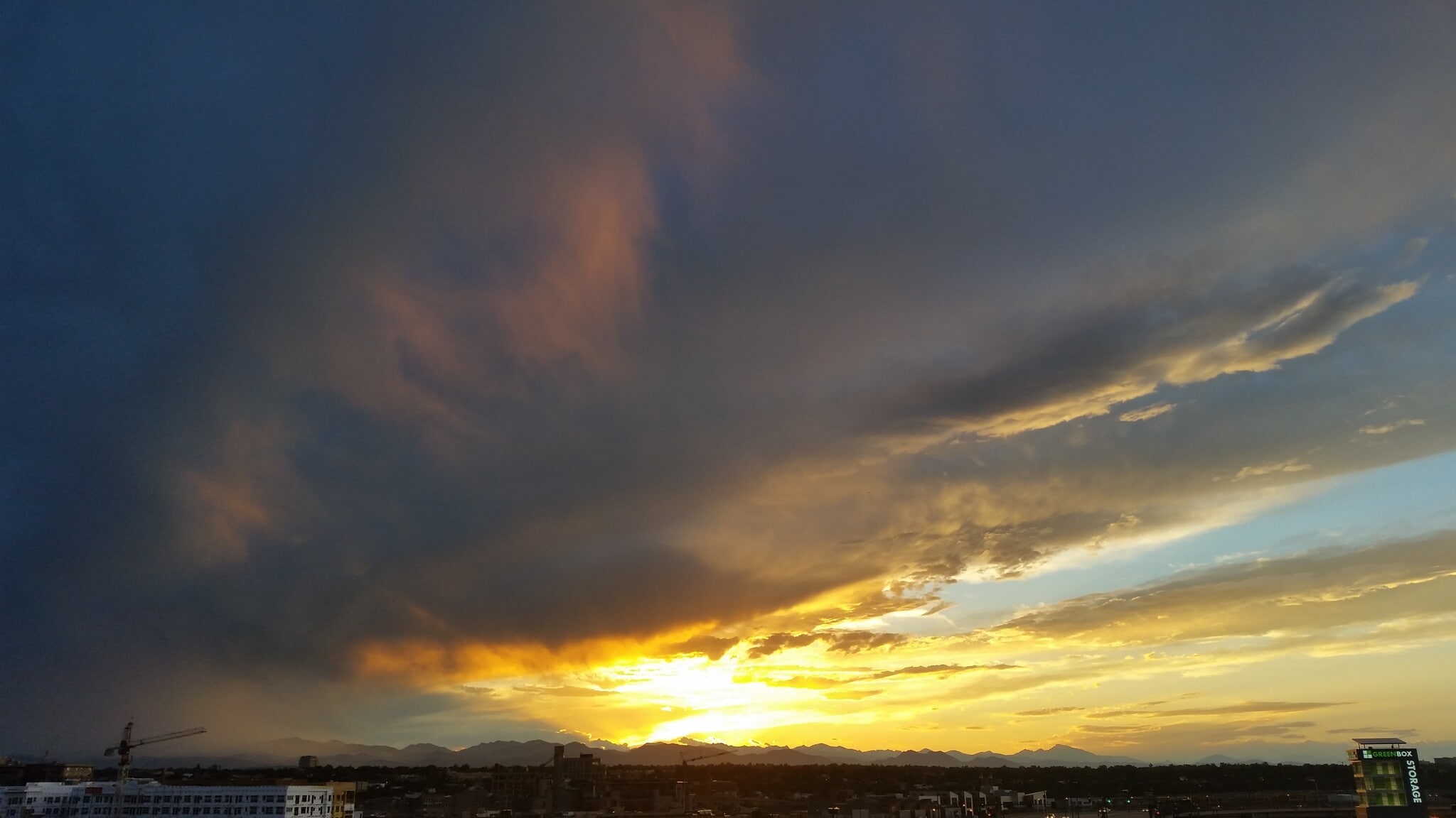 Breathtaking sunsets over Long's Peak - 2261 Blake Street