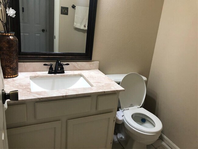 Building Photo - 806 Island Meadow Ct