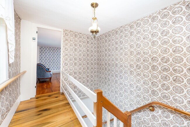 Building Photo - 73 Westledge Rd