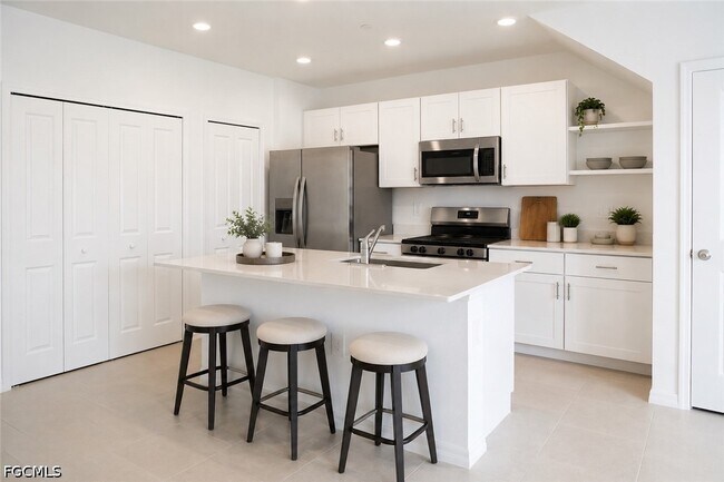 Building Photo - 17530 Paradiso Wy