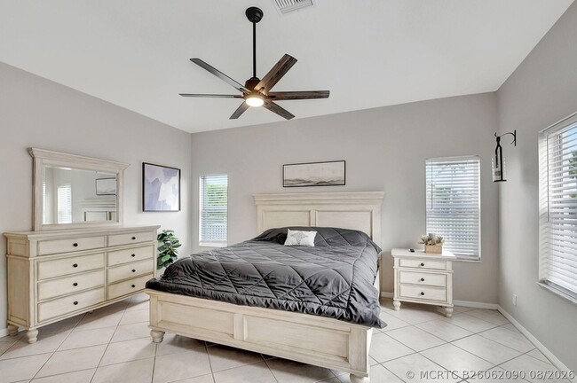Building Photo - 11723 Waterbend Court