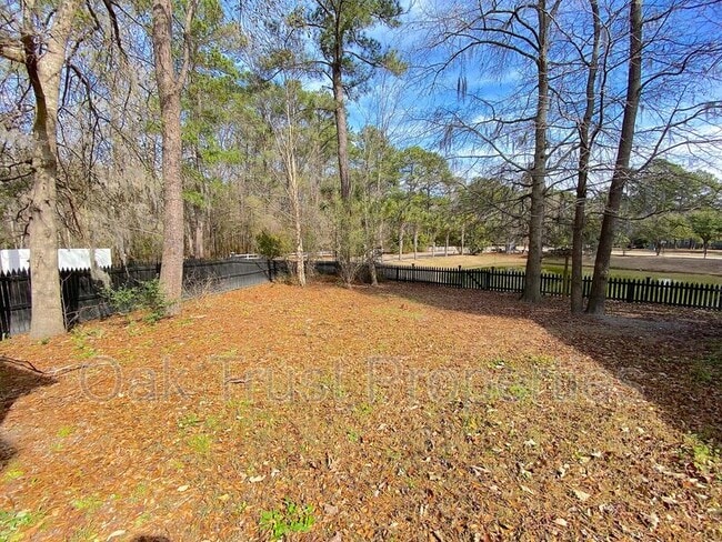 Building Photo - 8968 N Red Maple Cir