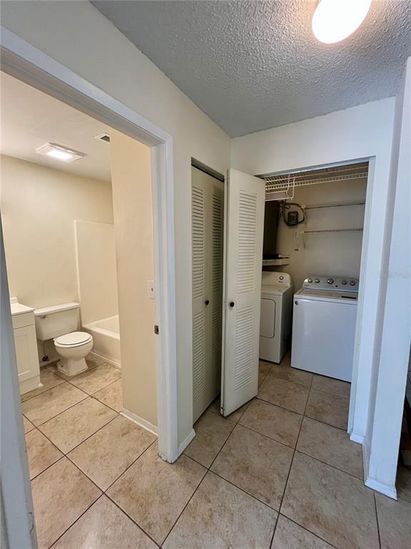 Building Photo - 945 Burlwood St