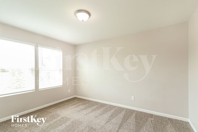 Building Photo - 8000 Camden Crossing