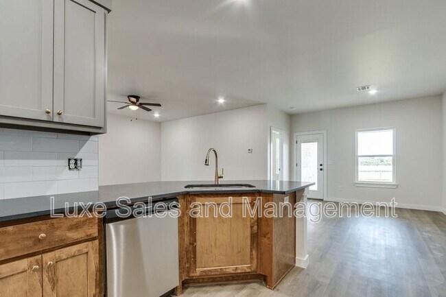 Building Photo - 8329 NW 163rd Ter