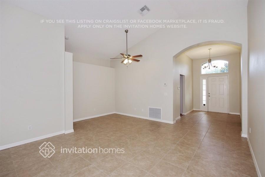 Building Photo - 2242 Pelinion St