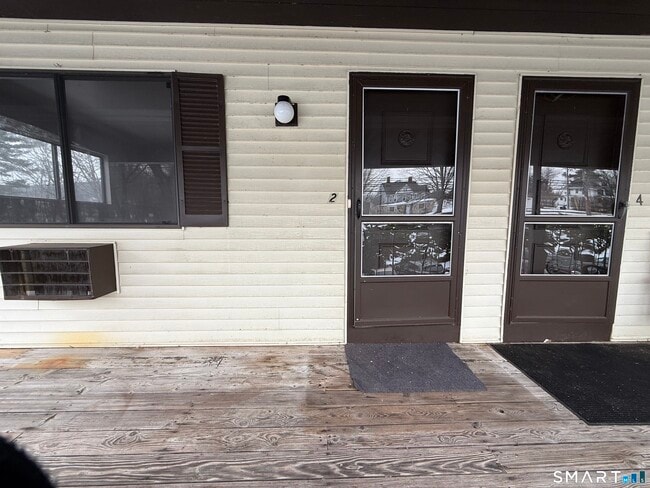 Building Photo - 388 S Main St