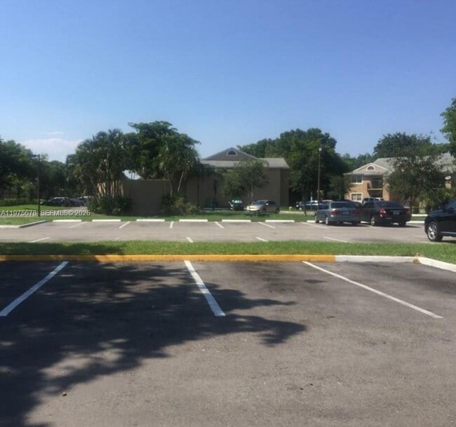 Building Photo - 1971 NW 96th Terrace