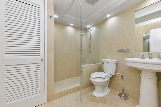 Building Photo - 55 Clarendon St