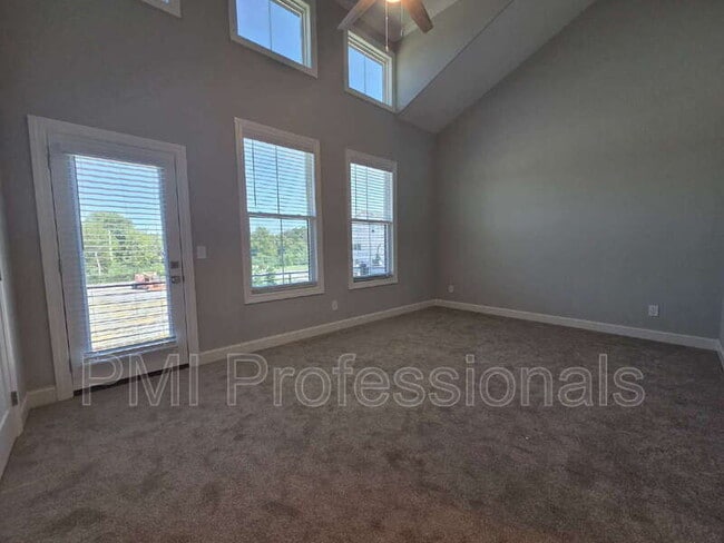 Building Photo - 1373 Rebecca Johns Dr