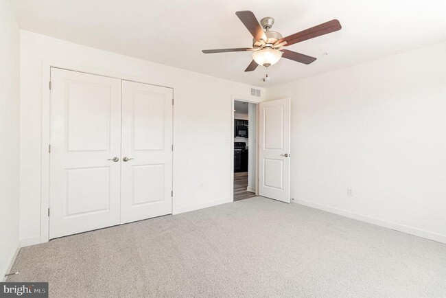 Building Photo - 1708 Fairmont Dr