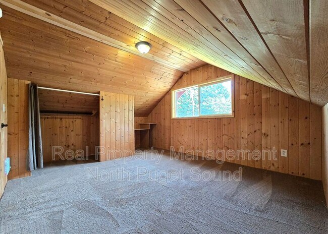 Building Photo - 4914 6th Ave NW