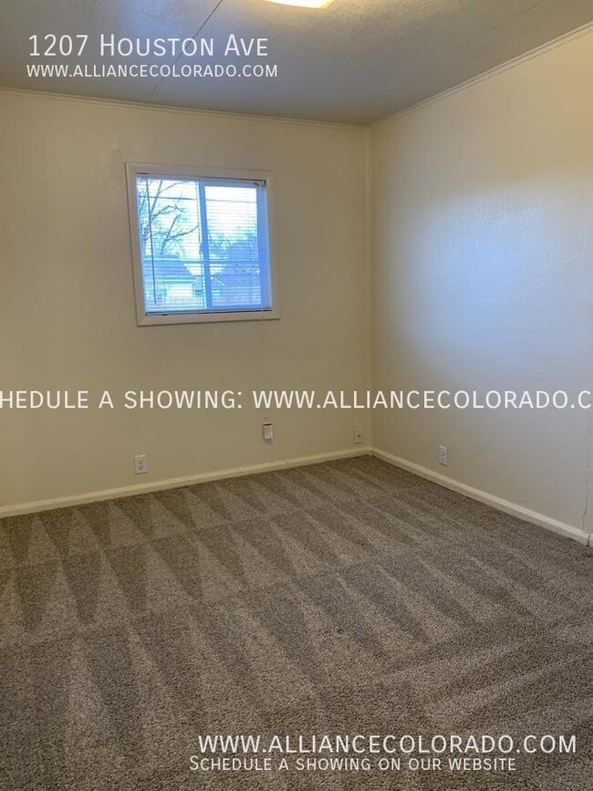 Building Photo - 1207 Houston Ave