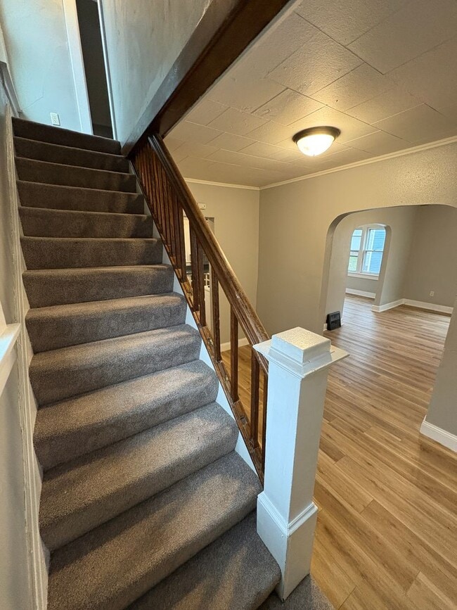 Building Photo - 2 Bed House for Rent!