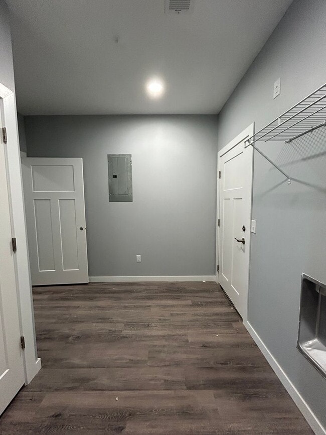 Building Photo - Mile High Investments (2724 Silver St.)