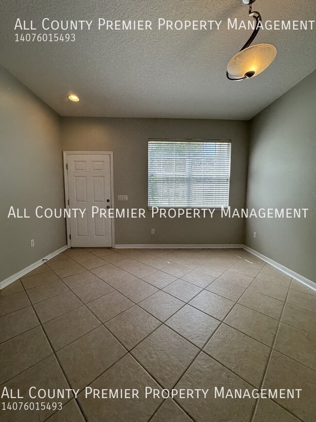 Building Photo - 13014 Langstaff Dr
