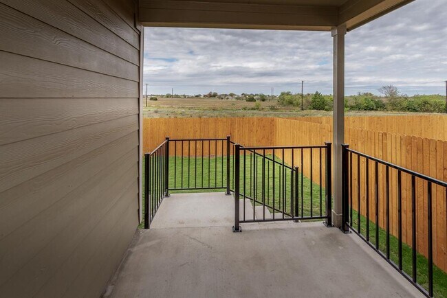 Building Photo - 509 Greatest Gift Wy