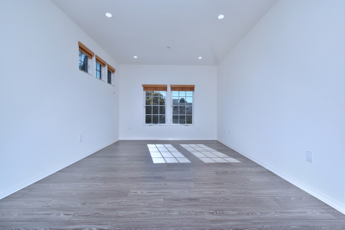 Building Photo - 11215 Huston St