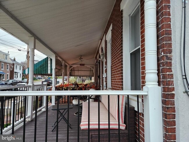 Building Photo - 436 Depot St