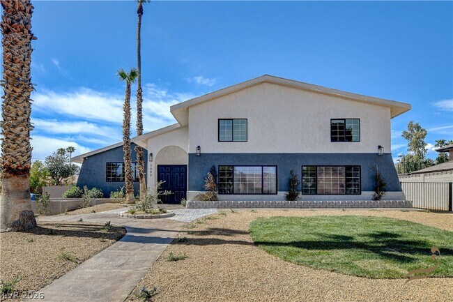 Building Photo - 2685 S Tenaya Way
