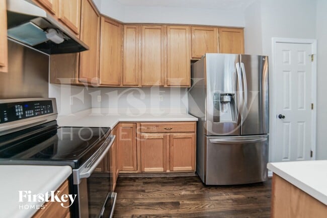 Building Photo - 604 Indian Lake Dr