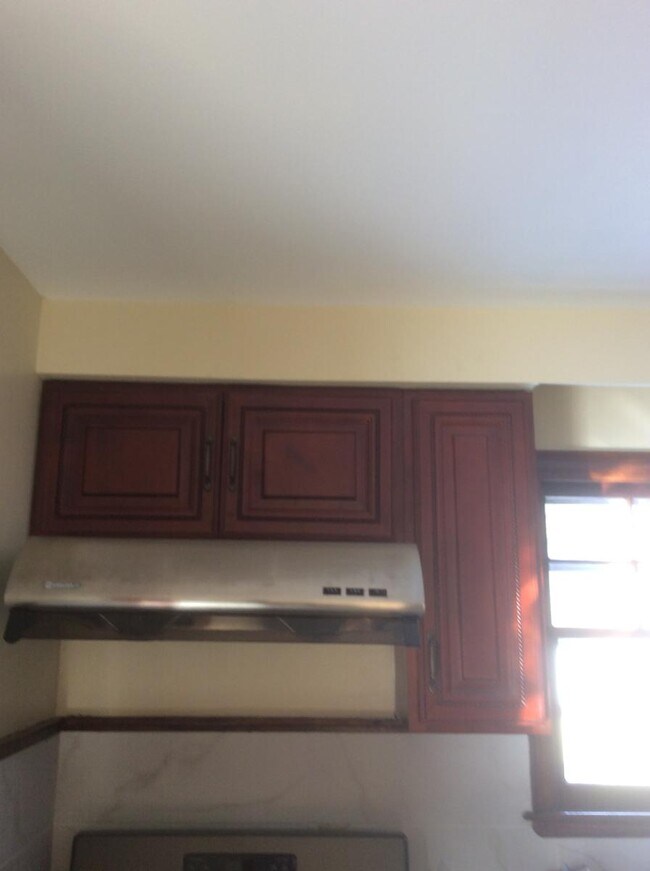 Building Photo - 95 Noble St