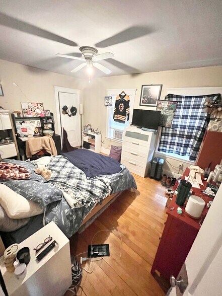 Building Photo - 50 Atkins St