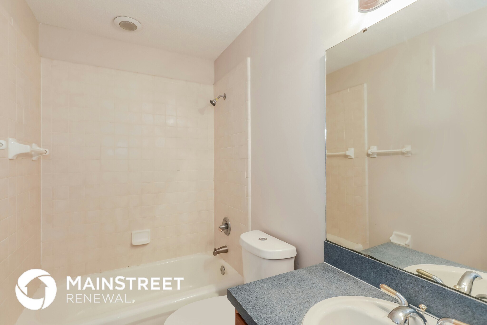 Building Photo - 683 Southland Ln