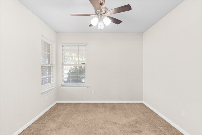 Building Photo - 3710 Saddlebag Way