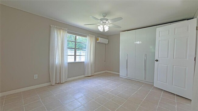 Building Photo - 1311 Hillcrest Dr