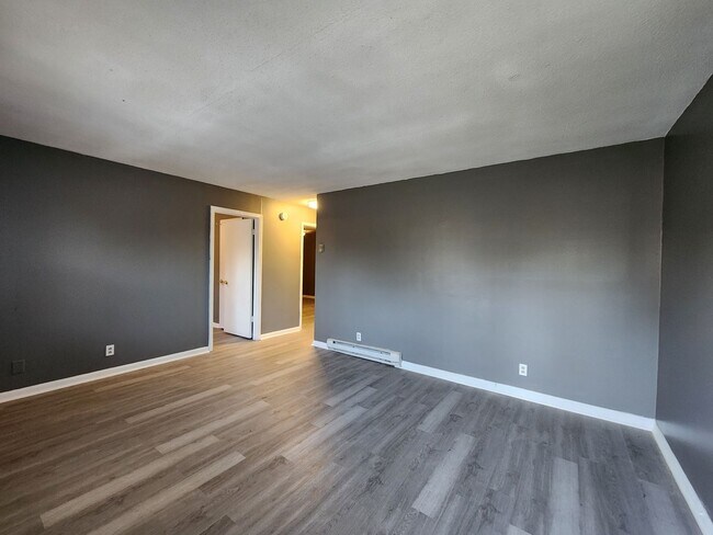 Building Photo - 108 Tandy Dr