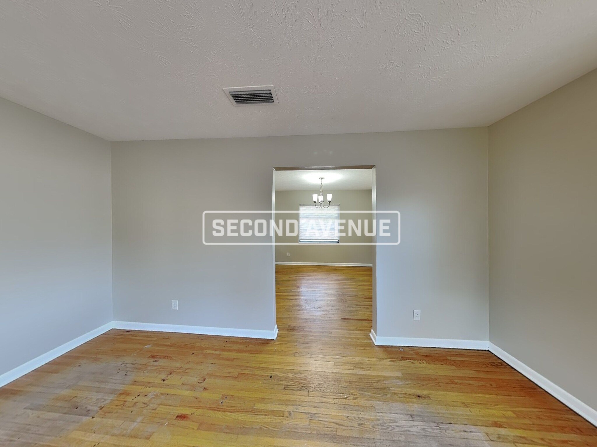 Building Photo - 5943 Jaguar Dr W