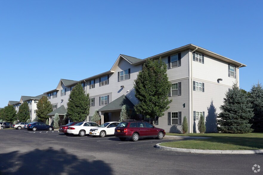 Park Place Collegiate Housing 70 Brigham Rd Fredonia NY 14063