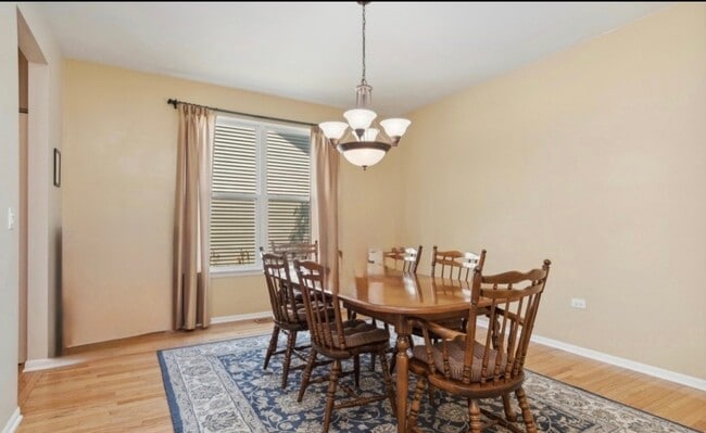 Building Photo - 841 Barclay Dr