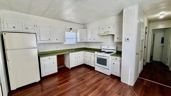 Building Photo - 3544-B W 15th St