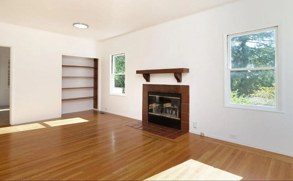 Building Photo - 49 Beverly Rd