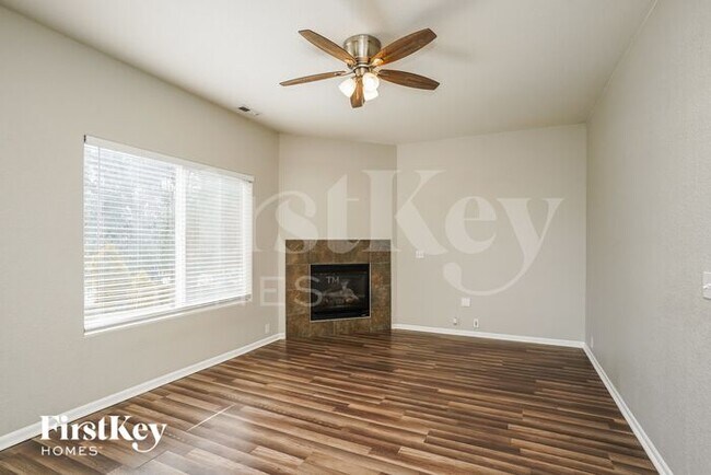 Building Photo - 8334 Silver Glen Dr