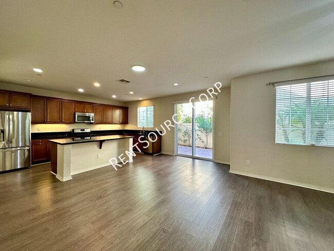 Building Photo - 4 Bedroom House for Lease in Gated New Riv...