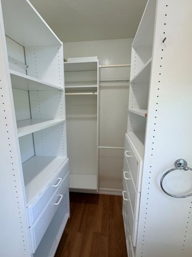 Building Photo - Pico-Robertson / Beverlywood 2 beds + 1.5 baths Spanish house PLUS Studio ADU  | Pool+Jacuzzi & e...