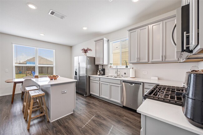 Building Photo - 25415 Rock Spur Trl