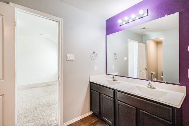 Building Photo - 20803 Remington Oaks Ct