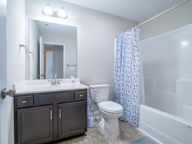 Building Photo - 355 S Stingray Ln