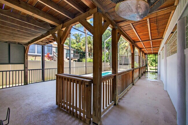 Building Photo - 1042 SE St Lucie Blvd
