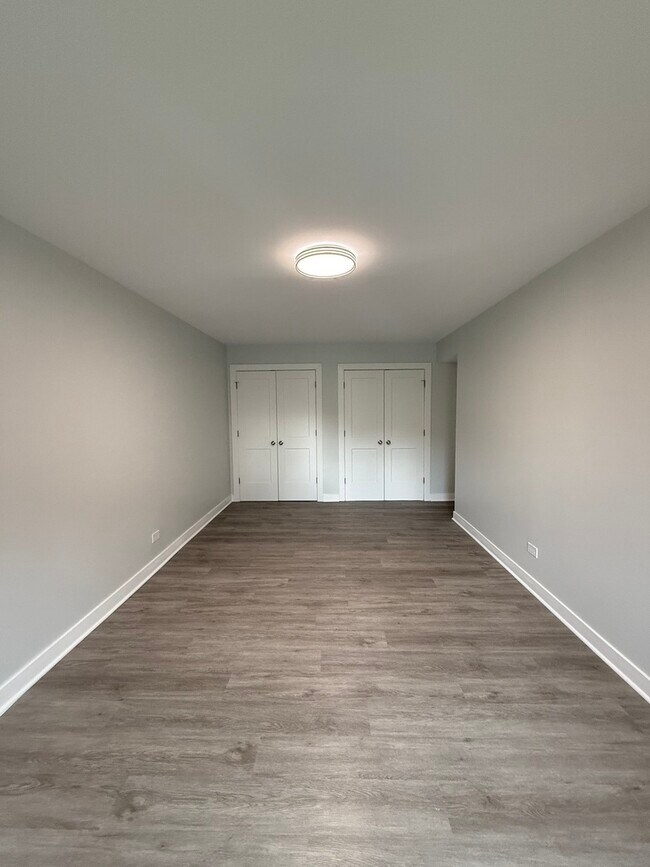 Building Photo - 1173 S Forums Ct