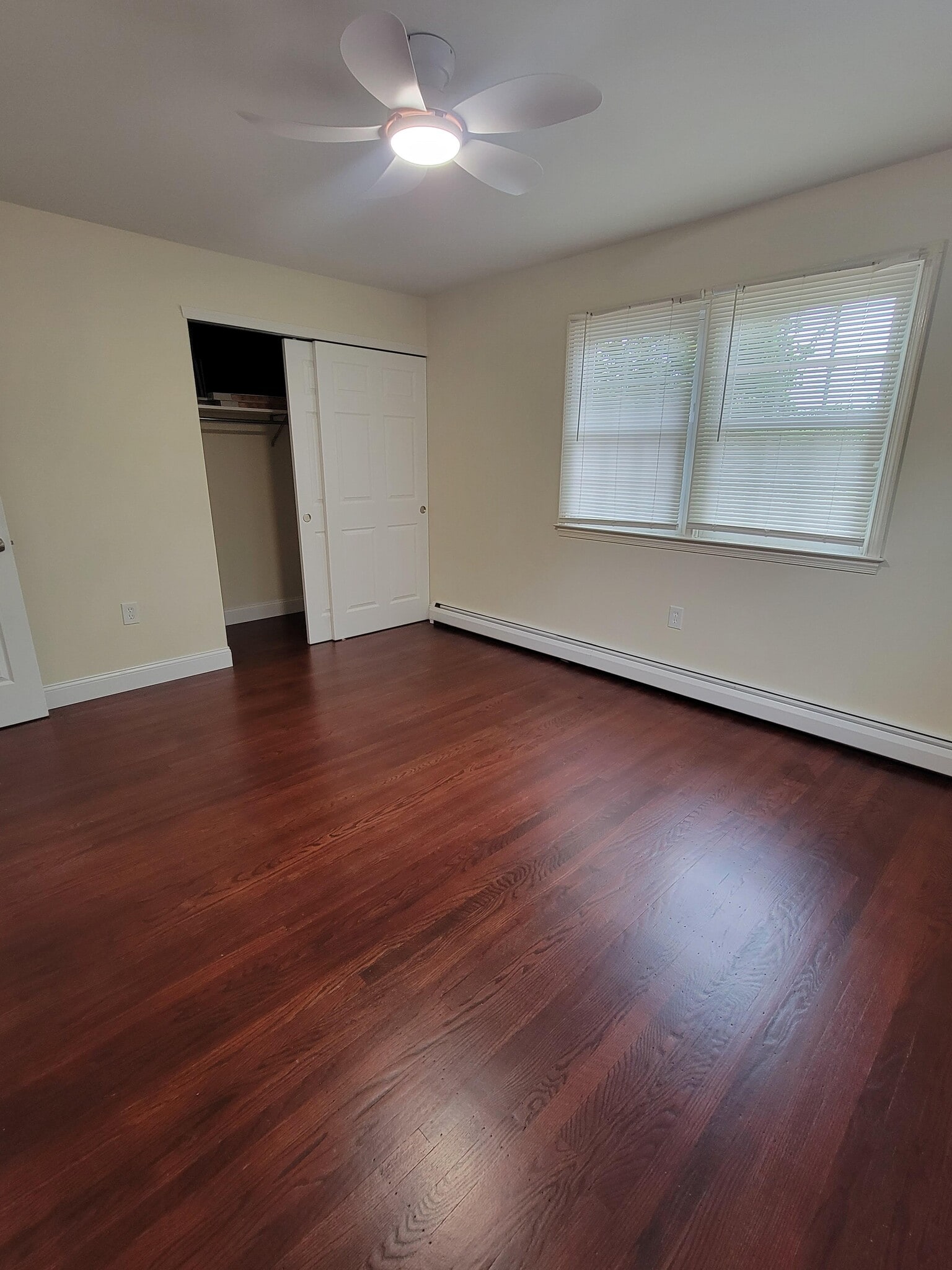 Building Photo - 936 Durham Rd